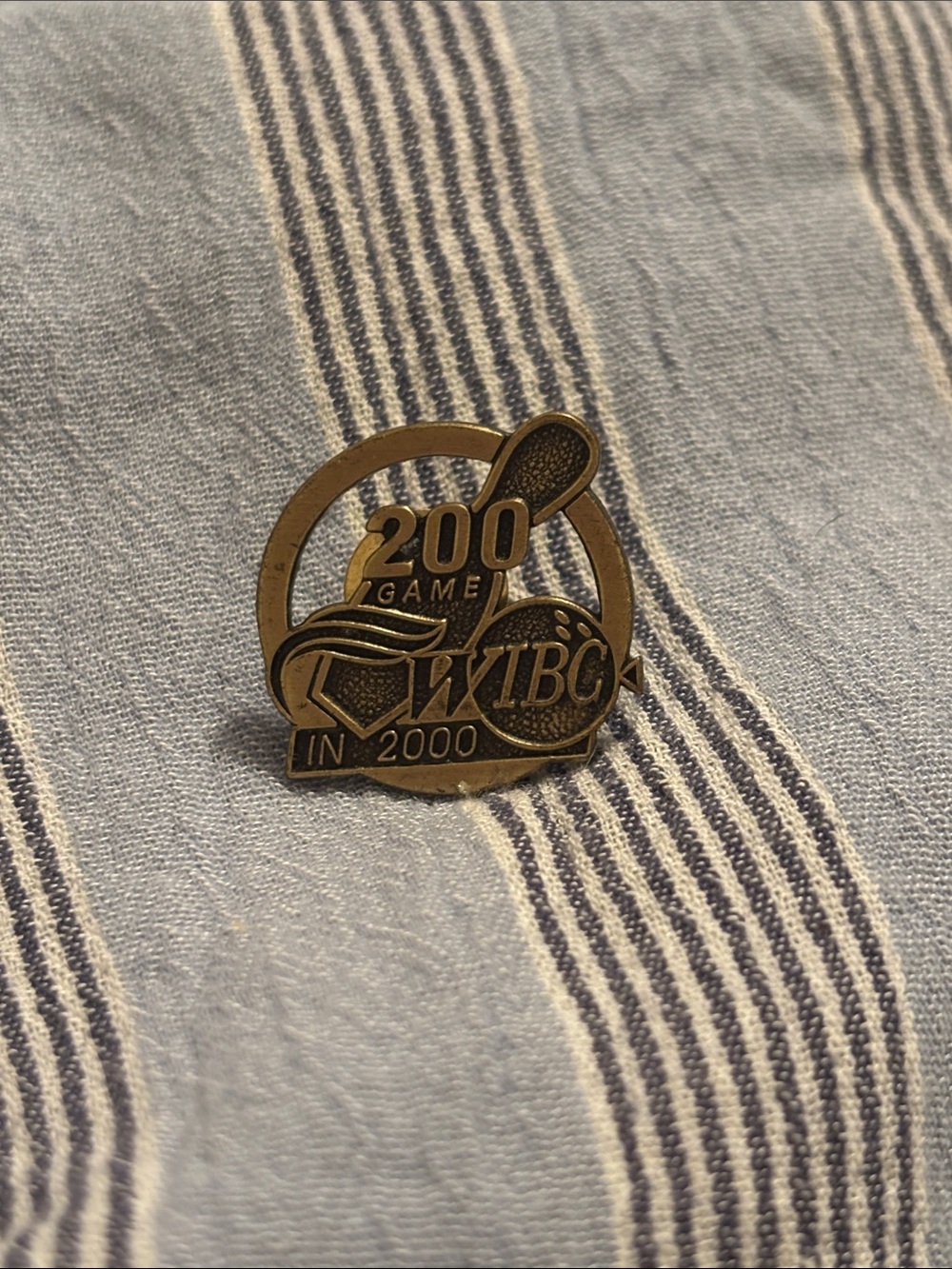 WIBC 2000 Women’s Bowling 200 Game Pin